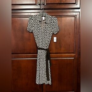 TeezeMe women’s dress. Size Medium Fits 4-6